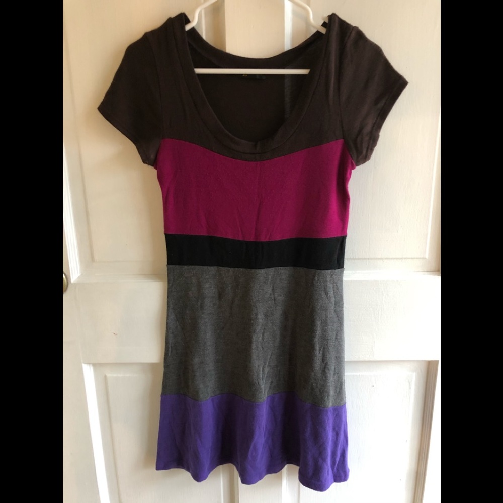 Short sleeve boutique sweater dress color block